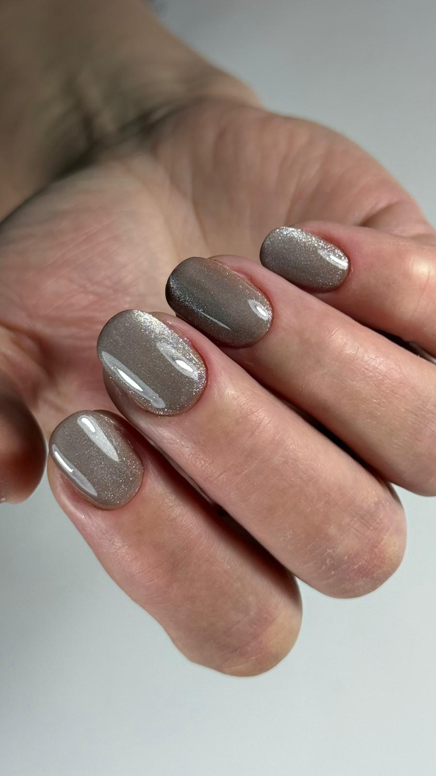 Cat eye nude